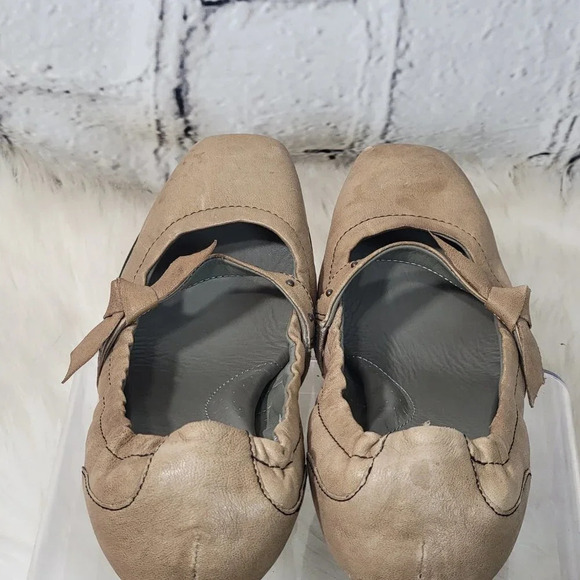 Born Womens 10 Kitten Heel Mary Jane Slip On Leather Shoes Boho Academic Classy‎ - Picture 8 of 12
